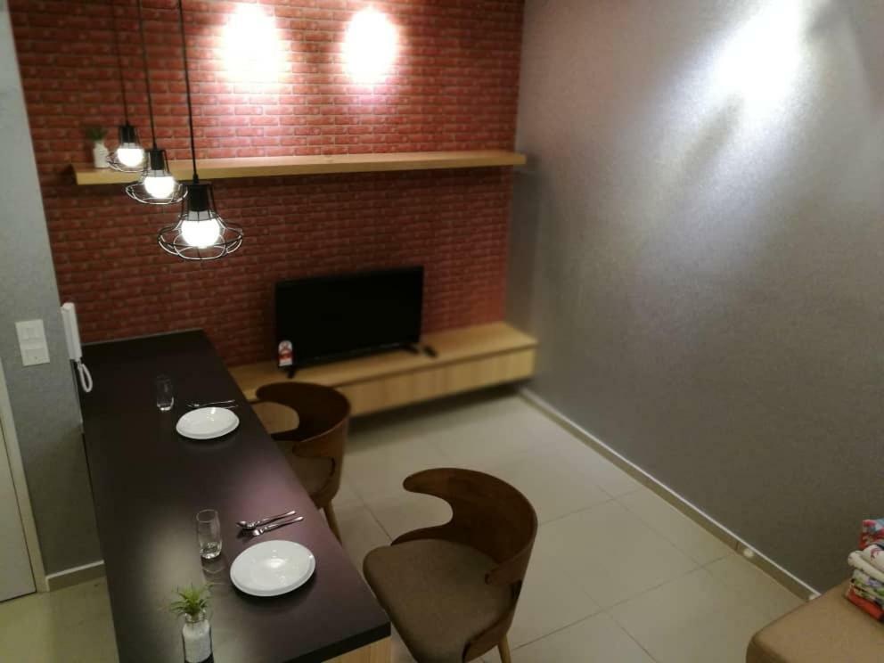 Vince'S Icity Soho Homestay Water Park Red Carpet Shah Alam Light City Central Екстер'єр фото
